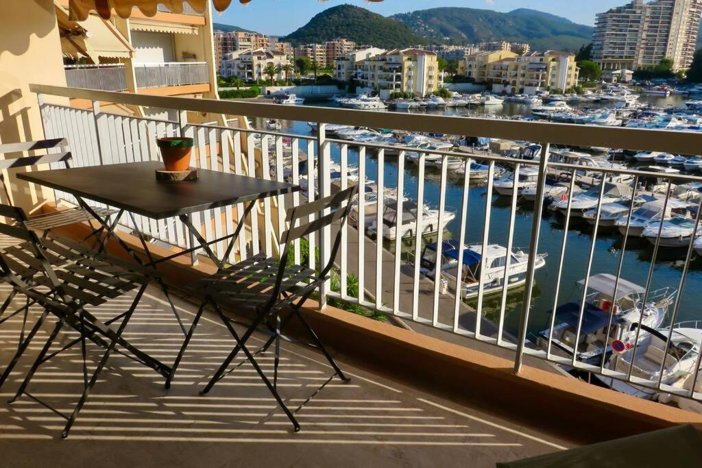 Appartement Lumineux 6 Places Avec Vue Sur Marina Mandelieu-La Napoule Exterior photo